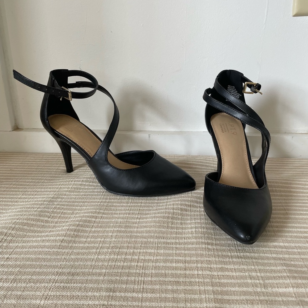 Black Apt 9 Defined Comfort heels
